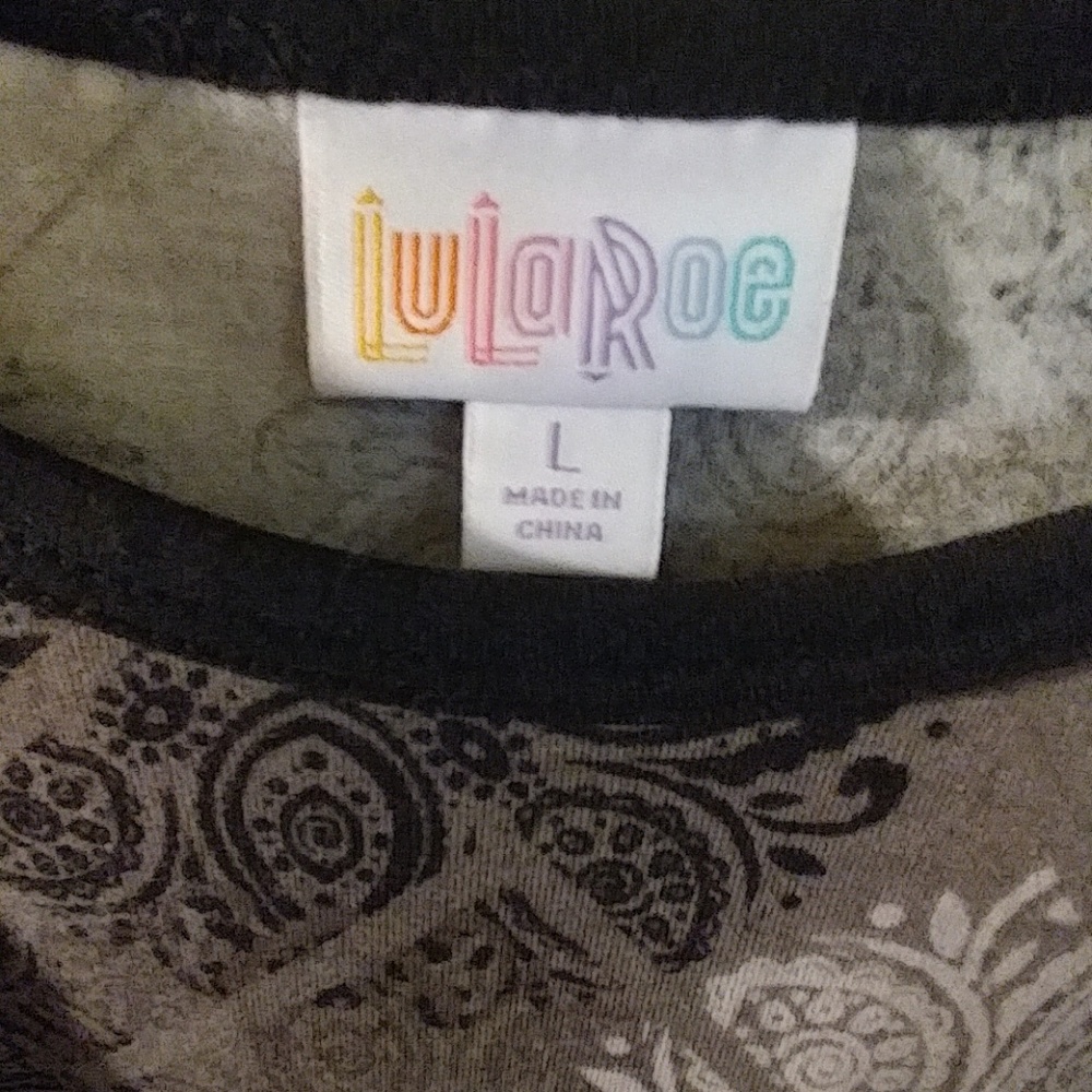 Lularoe Randy T Shirt - Picture 2 of 5